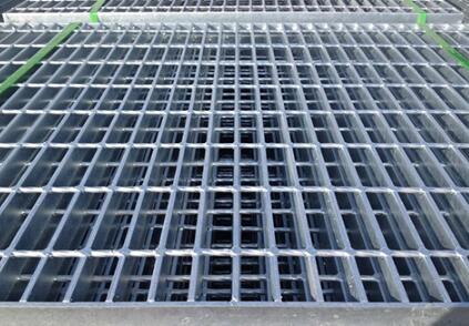 熱鍍鋅格柵板的優(yōu)點(diǎn)有這些 熱鍍鋅格柵板的優(yōu)點(diǎn)有這些