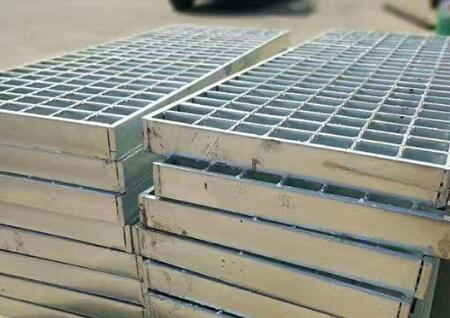 購買鋼格柵時，如何選擇鋼格柵廠家？